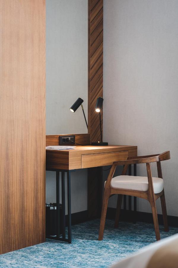 Bristol Hotel Podgorica Ngoại thất bức ảnh