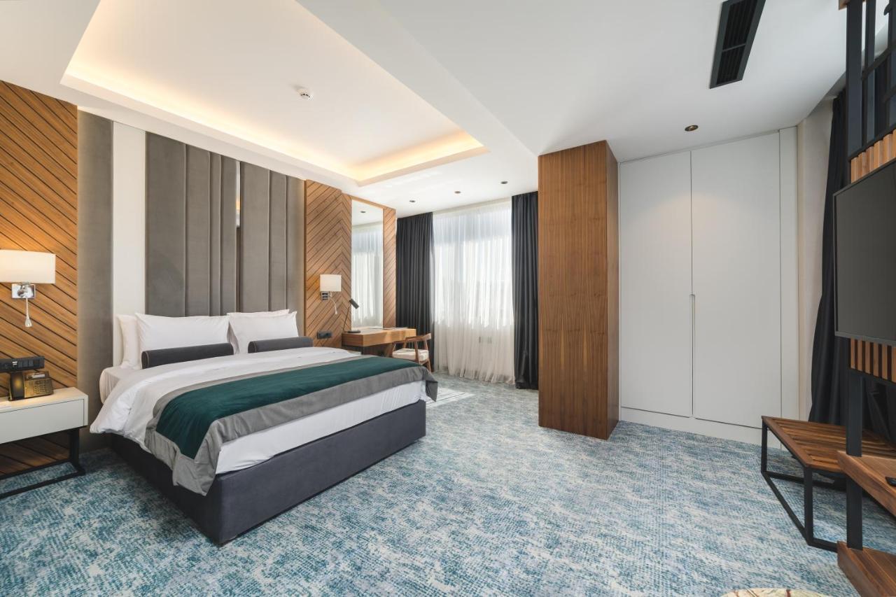 Bristol Hotel Podgorica Ngoại thất bức ảnh