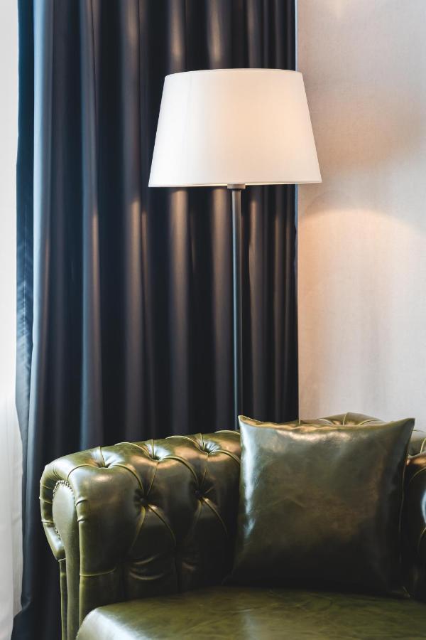 Bristol Hotel Podgorica Ngoại thất bức ảnh