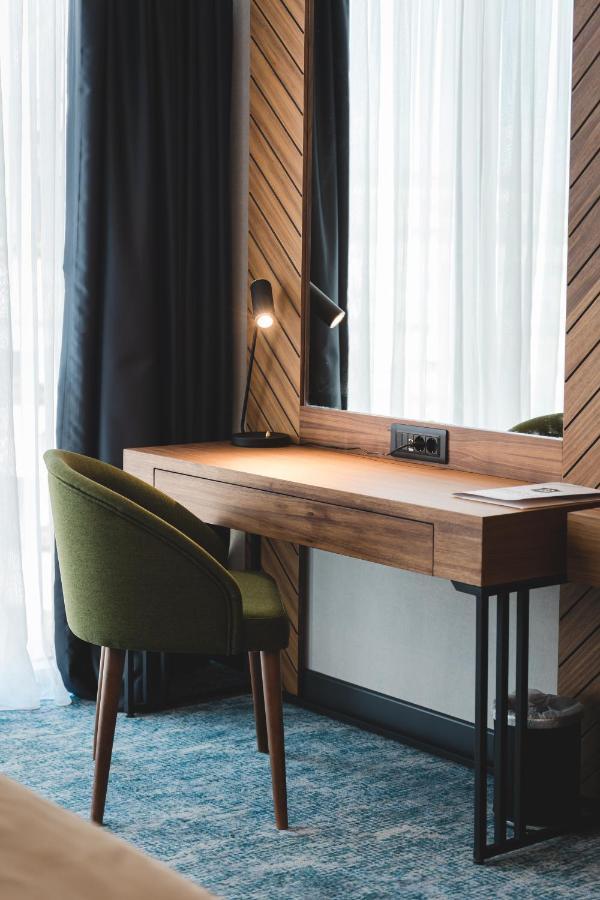 Bristol Hotel Podgorica Ngoại thất bức ảnh