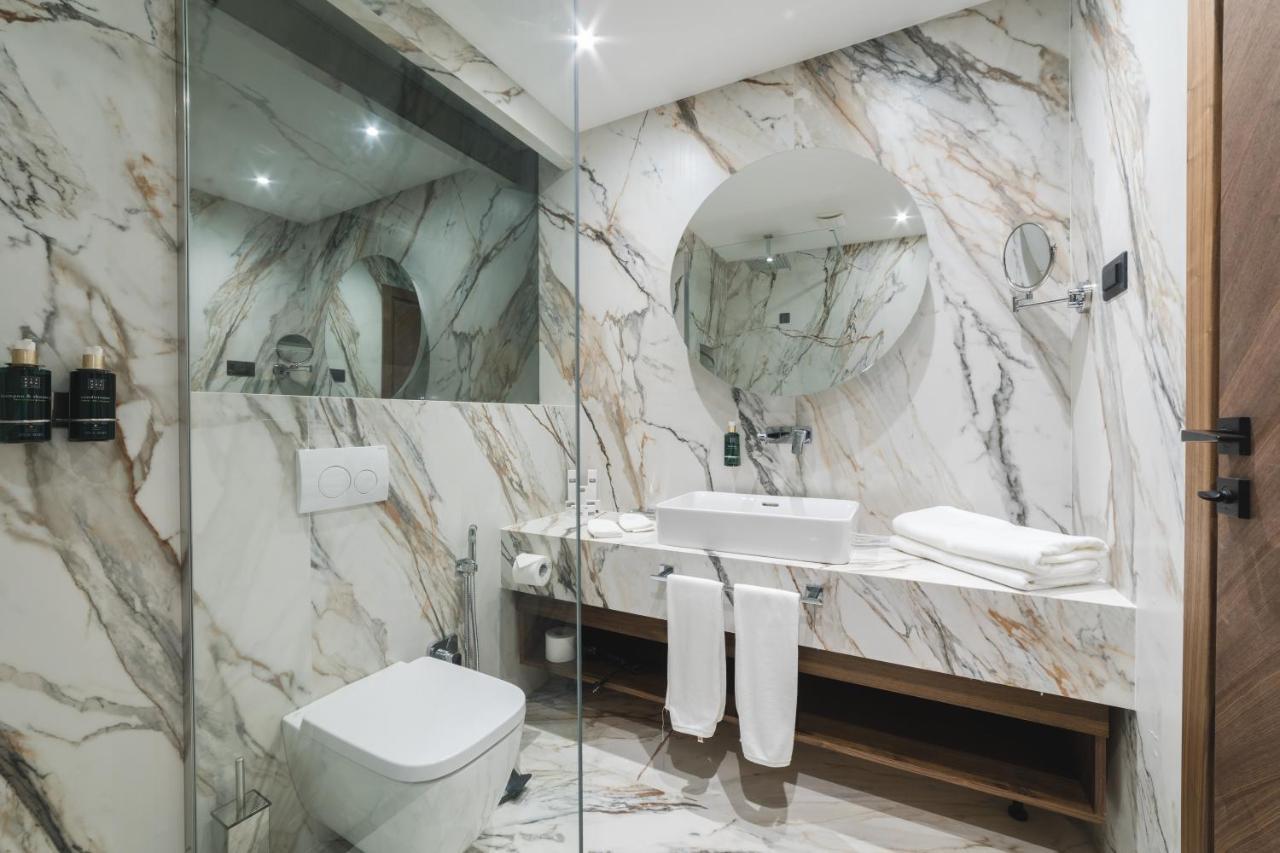 Bristol Hotel Podgorica Ngoại thất bức ảnh