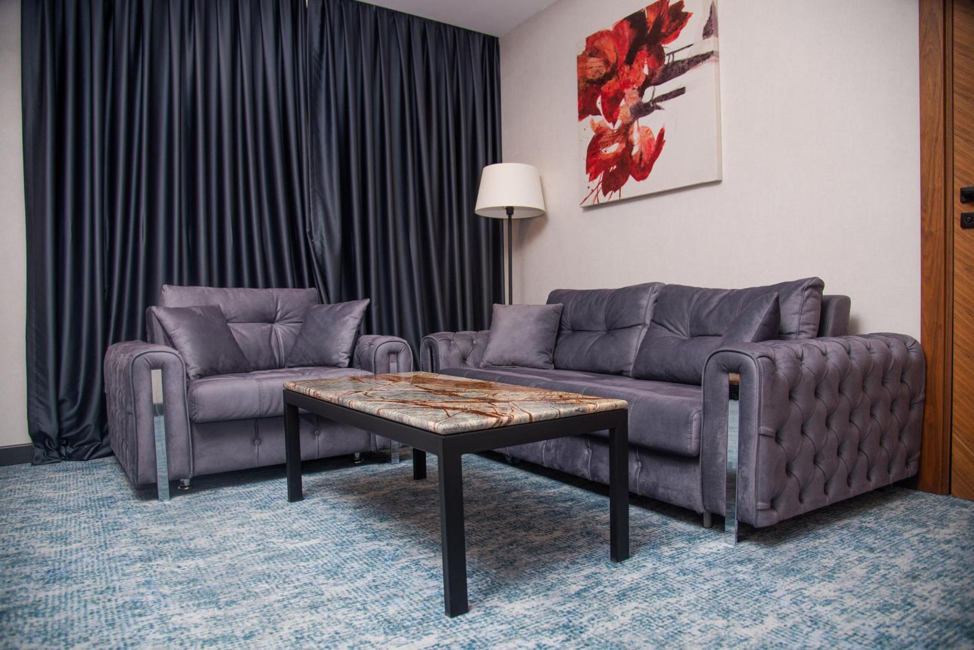 Bristol Hotel Podgorica Ngoại thất bức ảnh